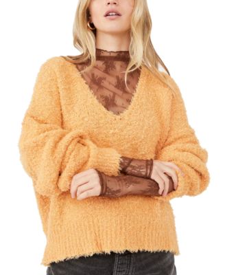 Theo V-Neck Sweater In Goldy