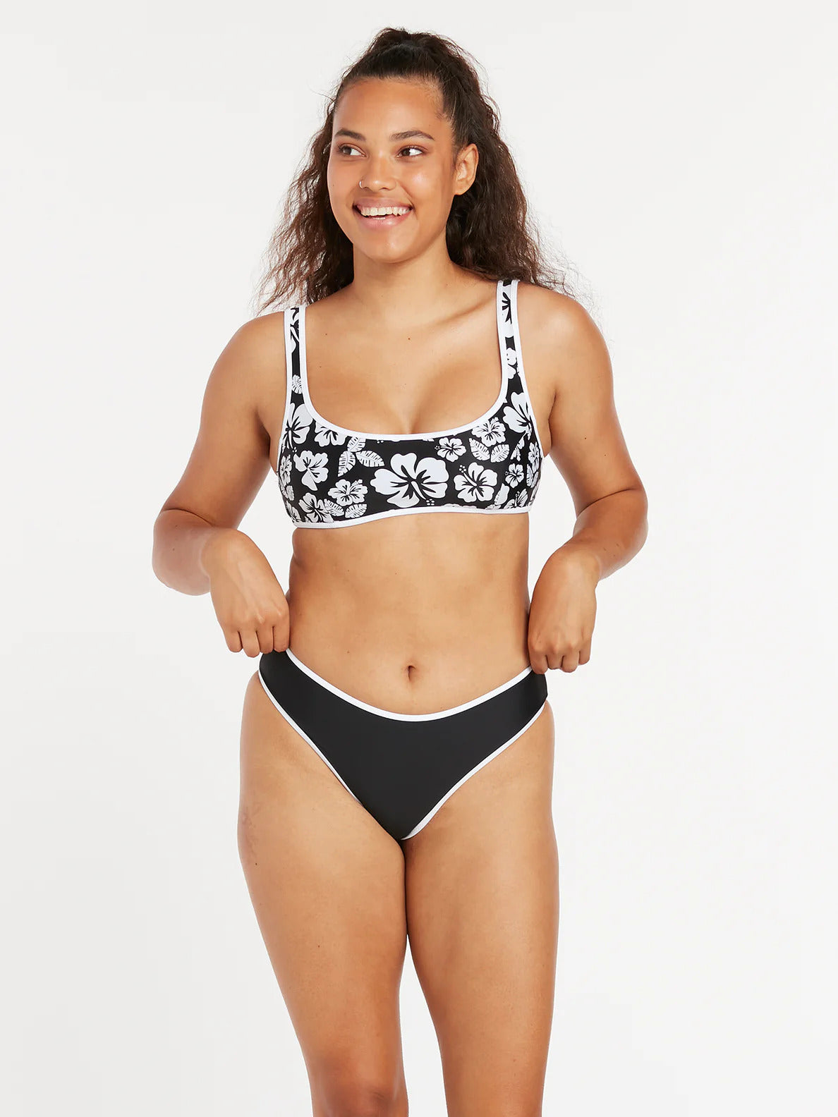 Coco Scoop Reversible Bikini Top In Black Combo